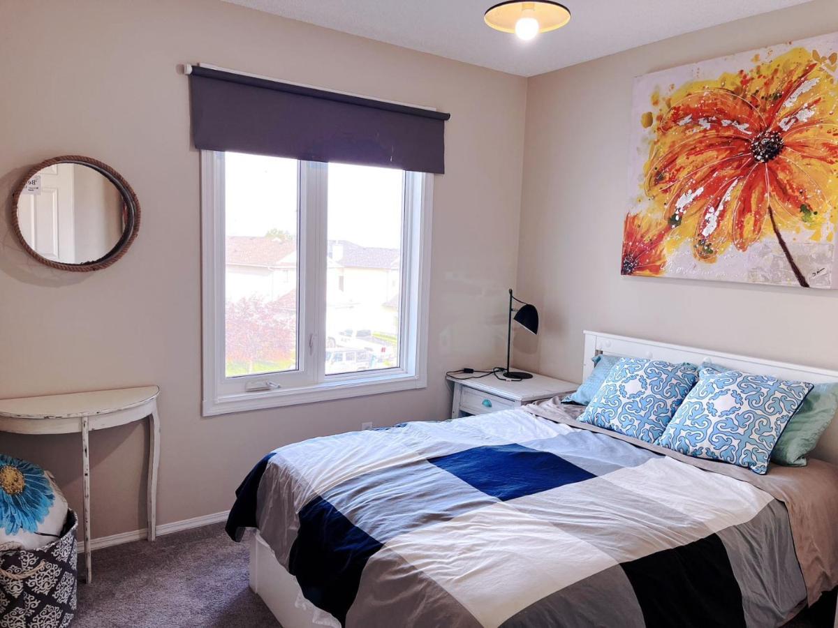 Best Garden House&3 Mins Bus Station Close C-Train&Free Parking YYC Buitenkant foto
